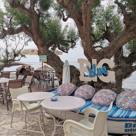 Βig Βlue Apartments Makrýgialos 외부 사진