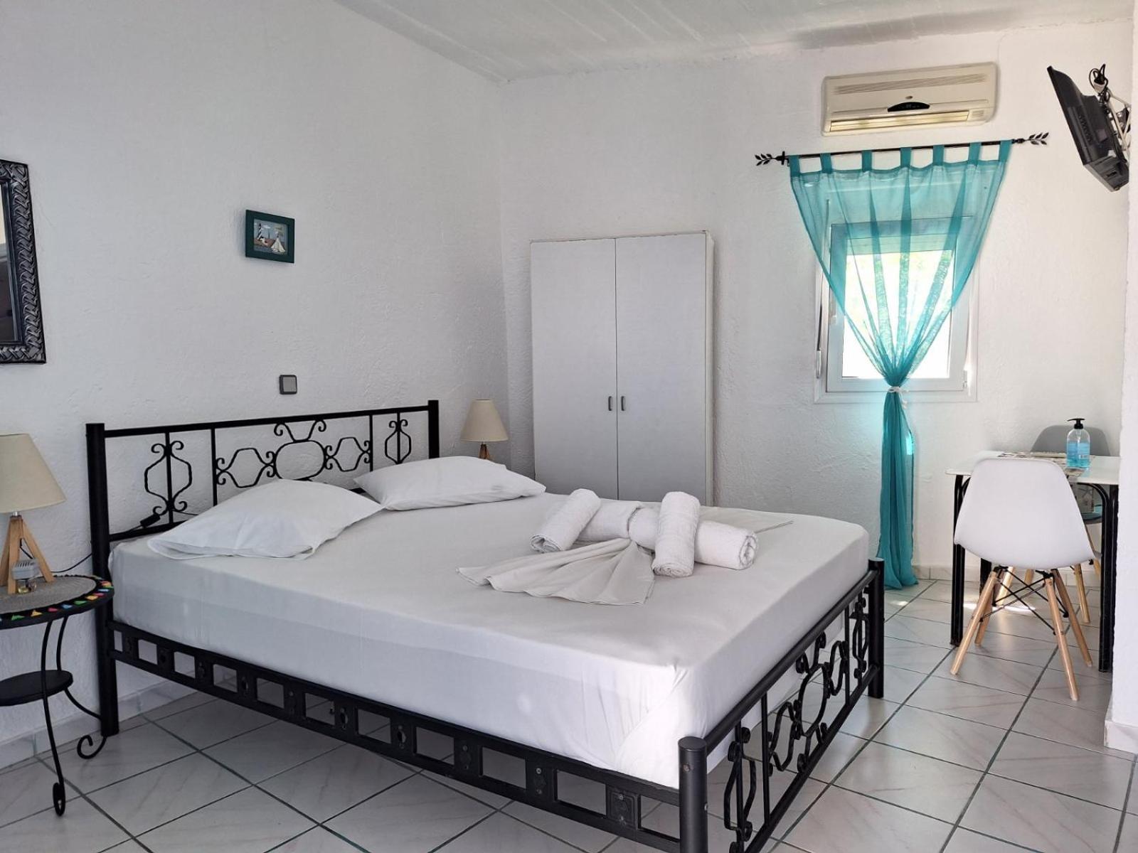 Βig Βlue Apartments Makrýgialos 외부 사진