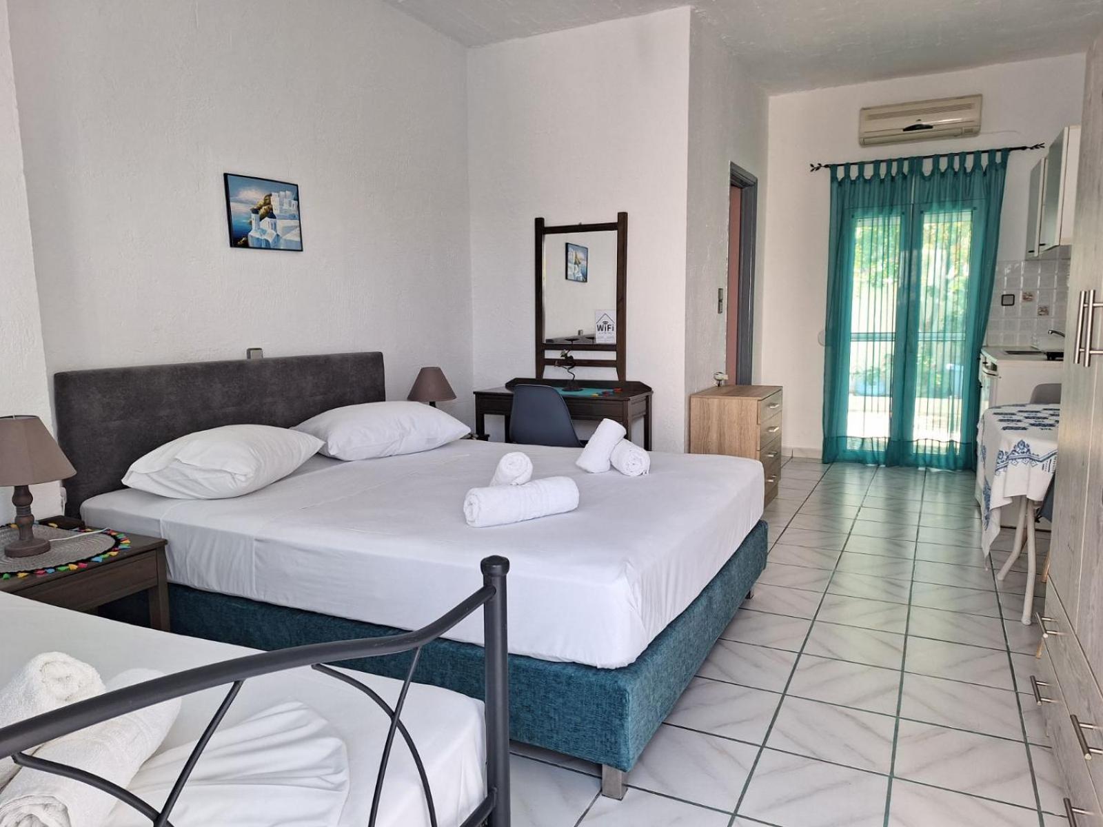 Βig Βlue Apartments Makrýgialos 외부 사진